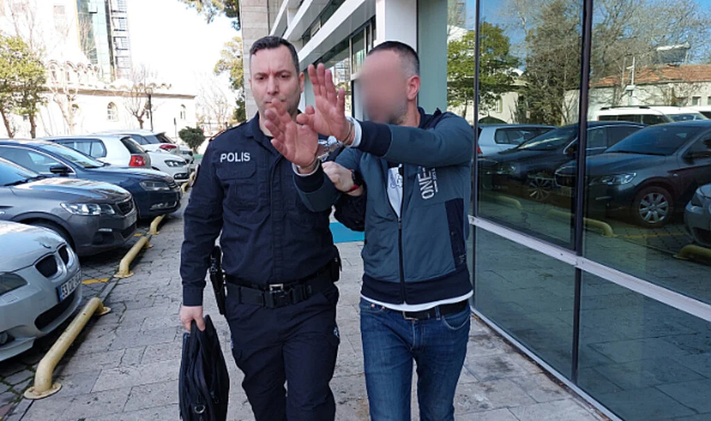 Arkadaşını Darp Edip Parasını ve Cep Telefonunu Gasp Etmekten Tutuklandı