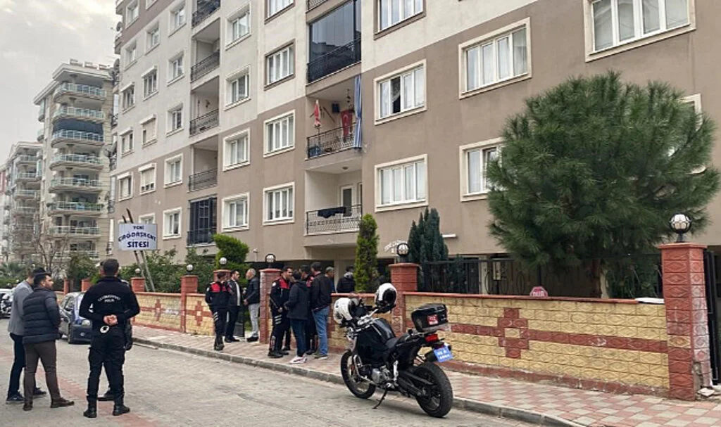 Aydın'da 55 Yaşındaki Kadın Evinde Ölü Bulundu
