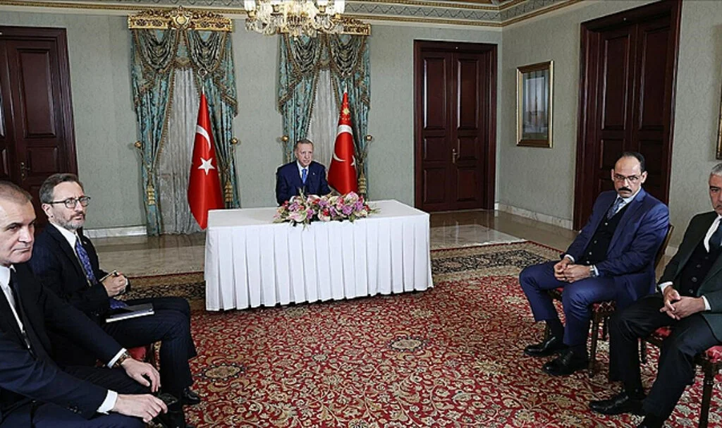 BAE Gazeteleri Türkiye ile İmzalanan Ortaklık Anlaşmasını "Mihenk Taşı" Olarak Değerlendirdi