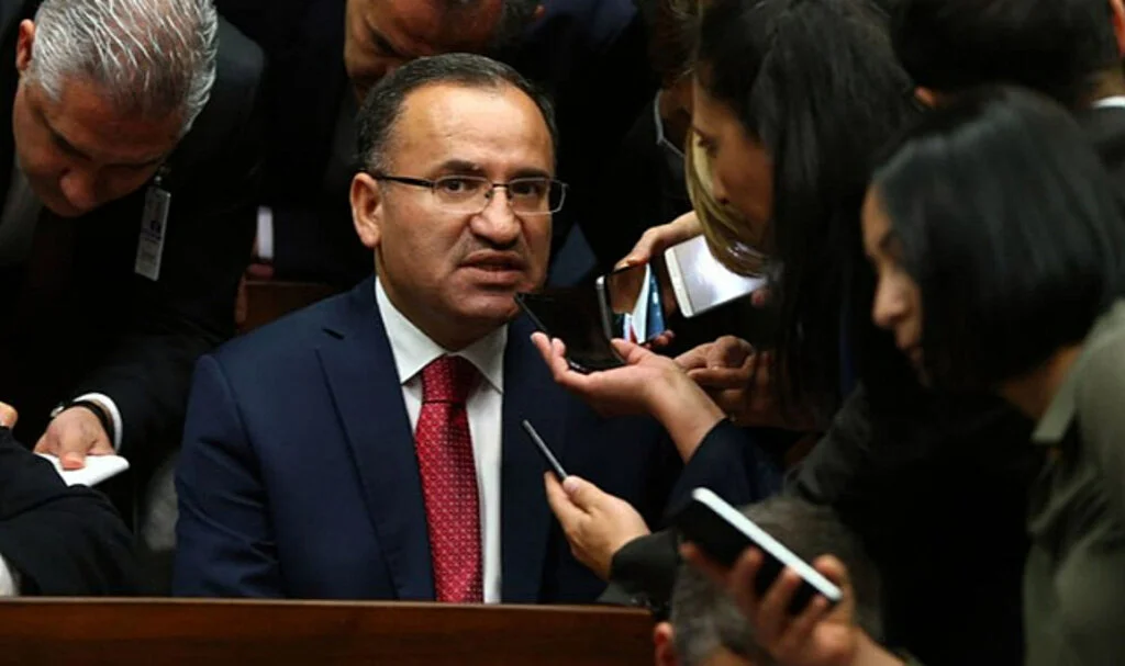 Bakan Bozdağ: Cumhurbaşkanı Erdoğan'ın Adaylığı Önünde Engel Yok