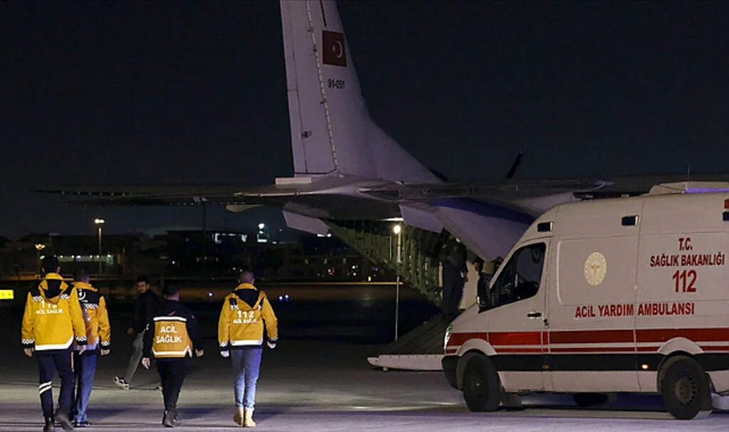 Bakan Koca: Deprem Bölgesinden İstanbul'a Nakledilen 16 Bin 294 Yaralıdan 15 Bin 119'u Taburcu Oldu