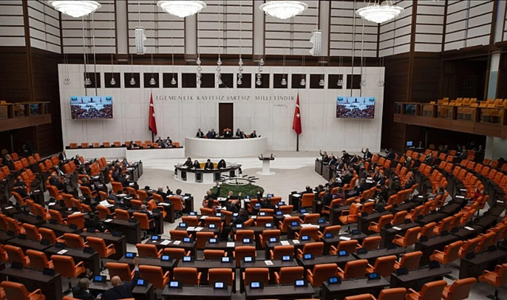Borçların Yapılandırılması Teklifine Depremlerin Etkilerinin Giderilmesine Yönelik Maddeler Eklendi