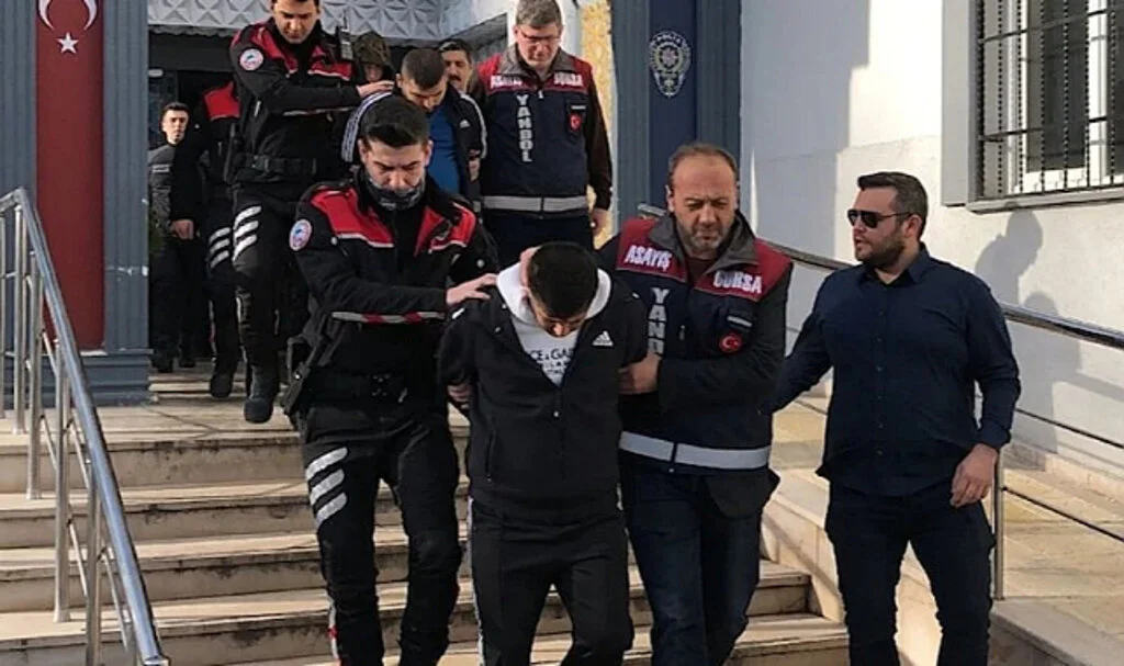 Bu Kez Kredi Çekmek İsteyenleri Değil, Kredisini Kapatanları Dolandırdılar