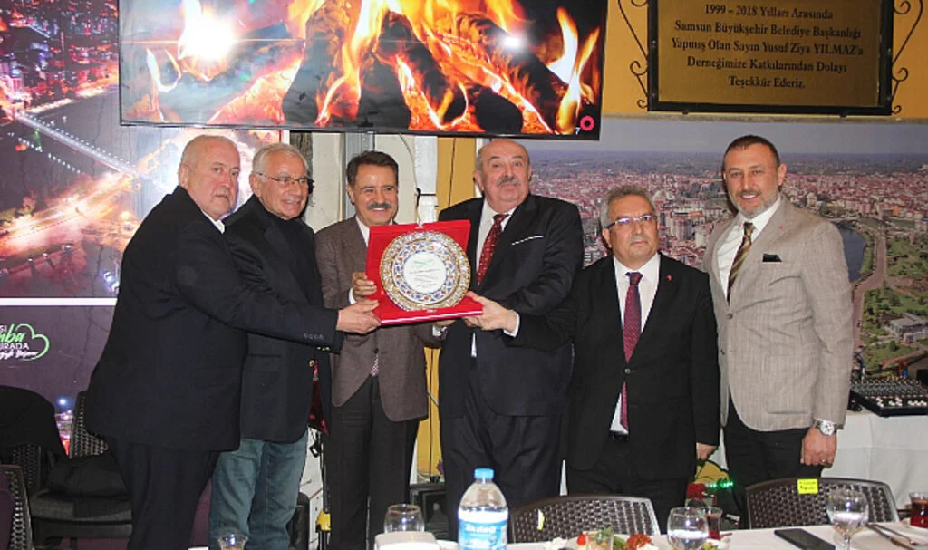 Çarşambalılar Vakfı'ndan Sarıoğlu'na Duygusal Veda