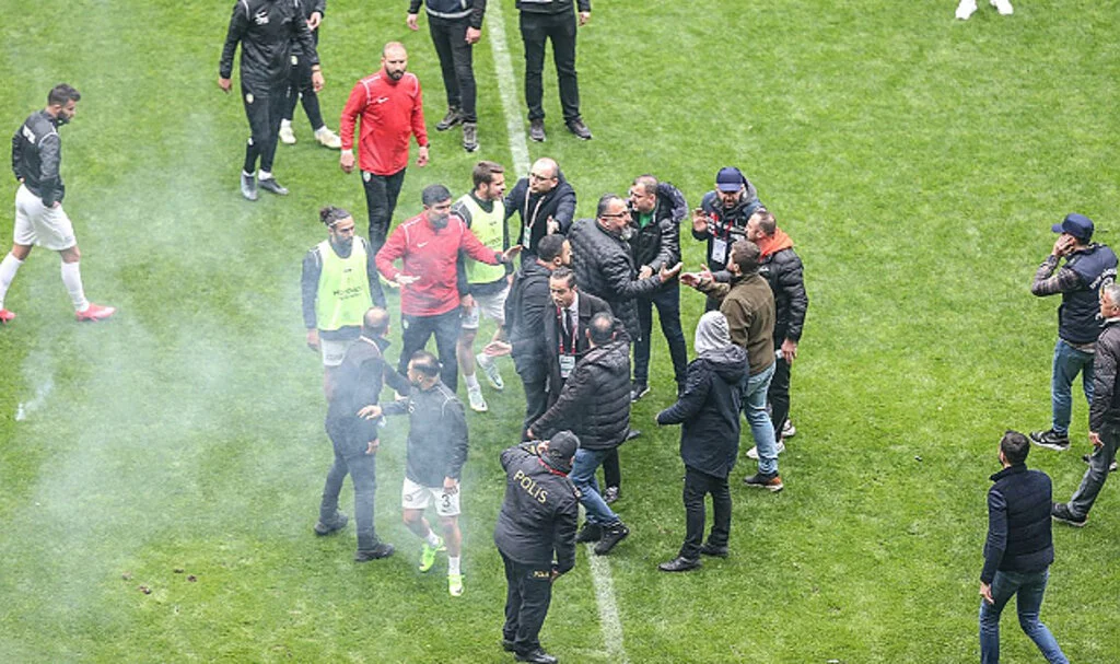 CHP’li Kenan Nuhut’tan, Bursaspor-Amedspor Maçında Yaşananlarla İlgili Açıklama