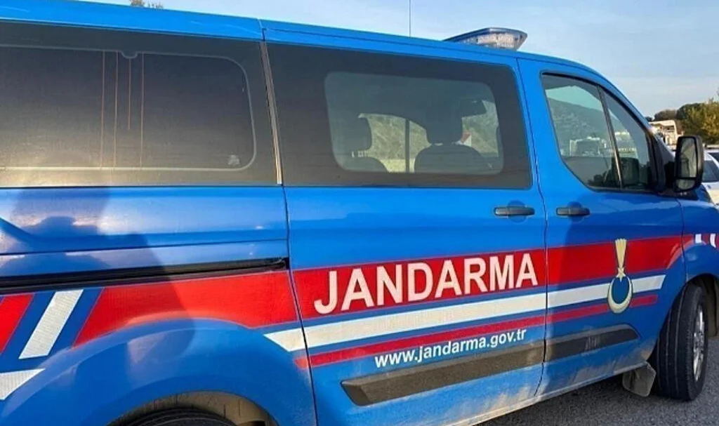 Çiftlikten Hayvan Yemi Çalarken Suçüstü Yakalandılar