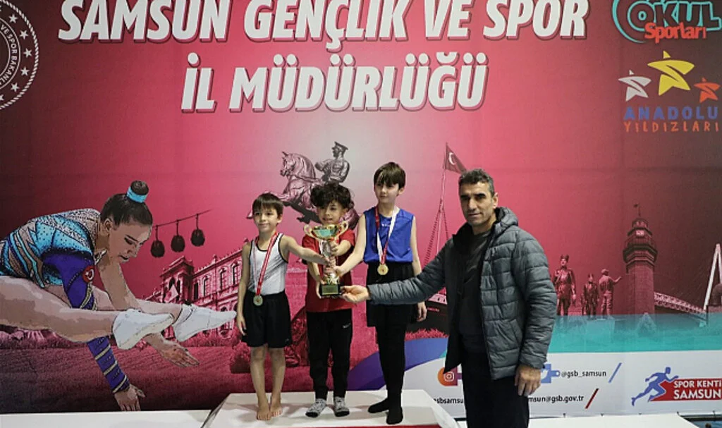 Cimnastik'te Birinciler Sahneye Çıktı