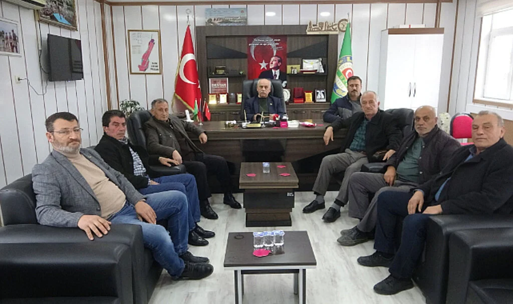 Deltaya Çakal Kurt  ve Domuz Dadandı 