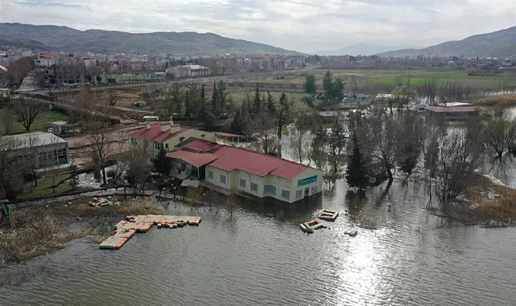 Depremin Ardından Şoke Eden Görüntü!