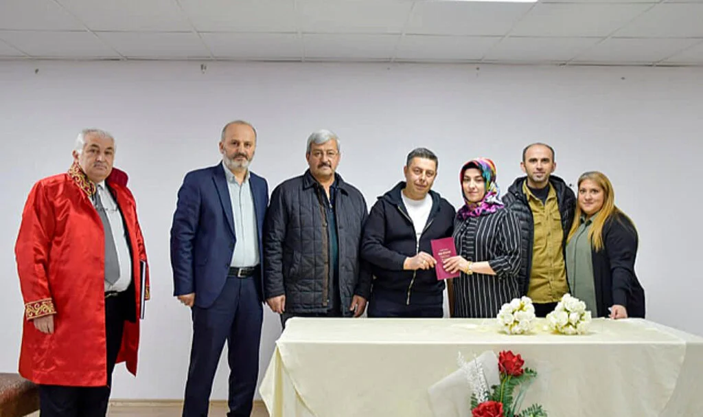 Depremzede Çiftin Nikahları Ladik'te Kıyıldı