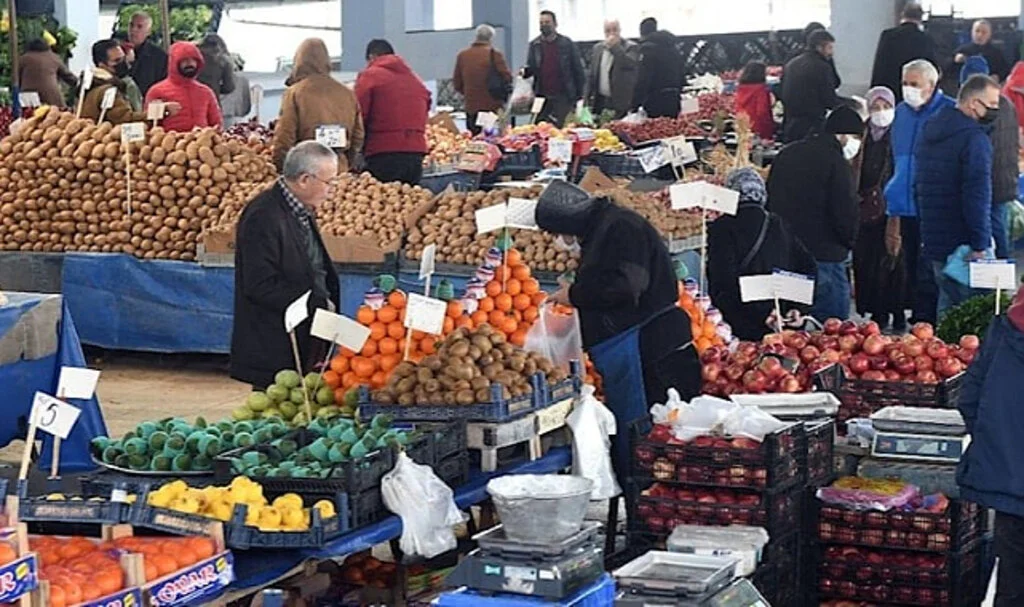 DİSK-AR: Dar Gelirlinin Gıda Enflasyonu Yüzde 102,3