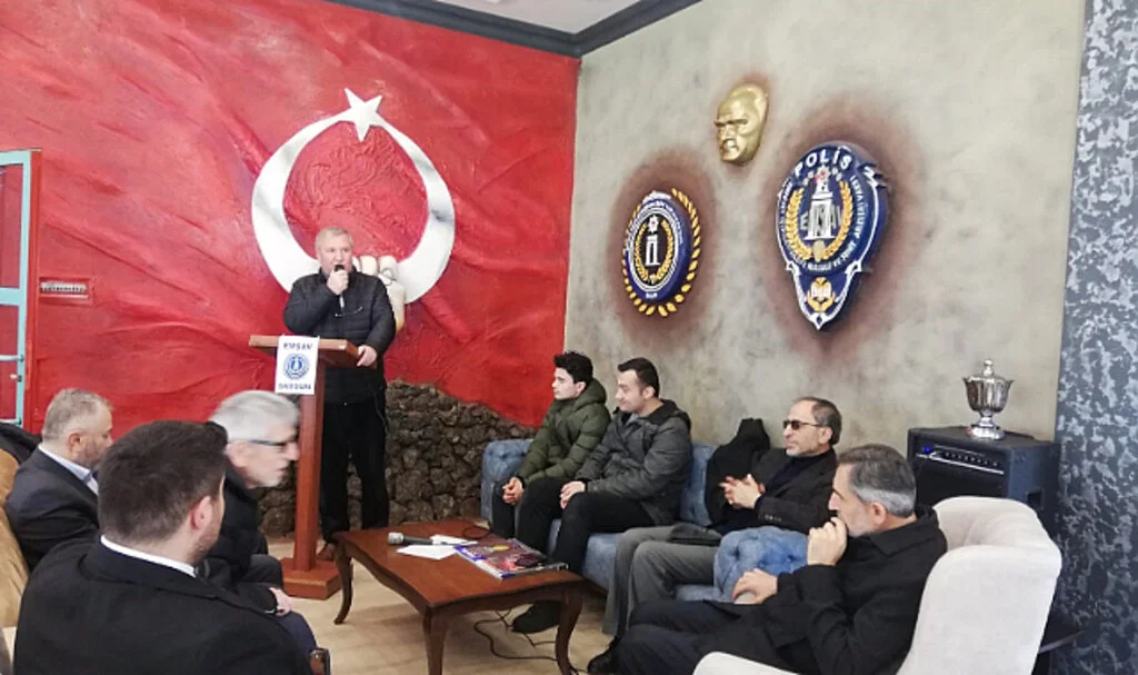 EMŞAV'dan Şehitlere Dua