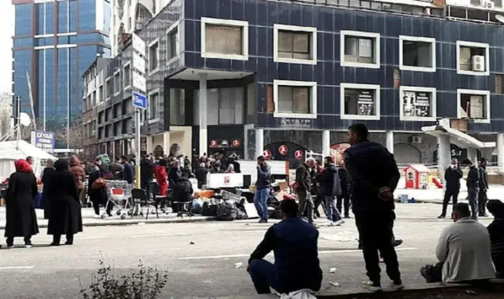 Eylemleri Sonuç Verdi: Galeria Sitesinde Tahliye Başladı