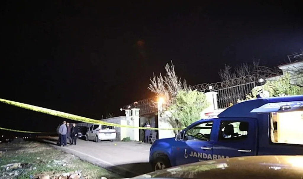 Gaziantep’te Dede Dehşeti: 1 Oğlunu Öldürdü, 1 Oğlu ve Torununu Yaraladı