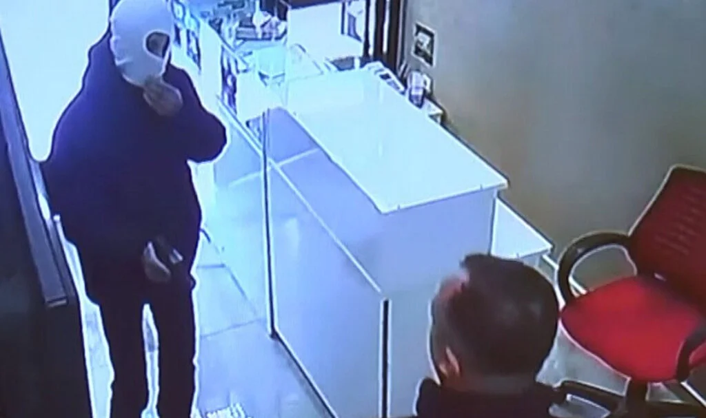 Gaziantep'te Güpegündüz Silahlı Kuyumcu Soygunu Girişimi