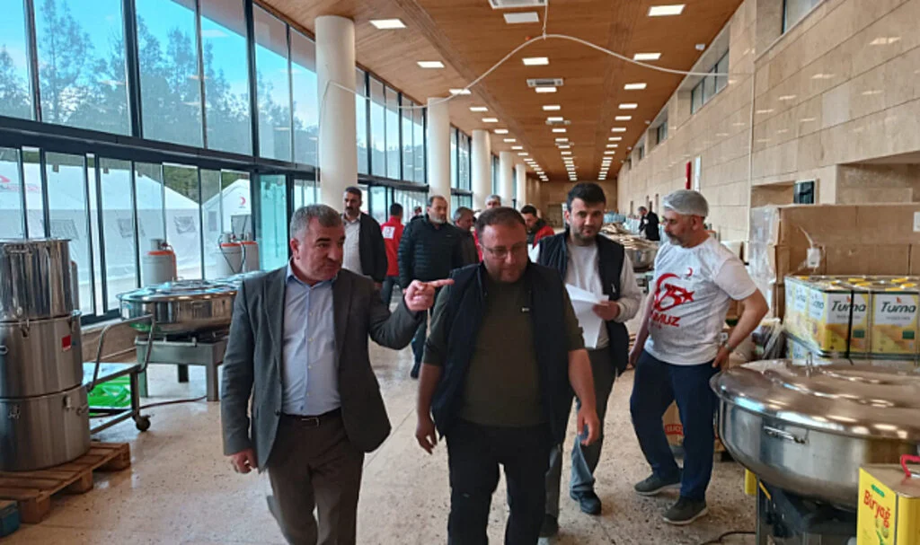 Havza Belediye Başkanı Özdemir: 'Asrın dayanışması'
