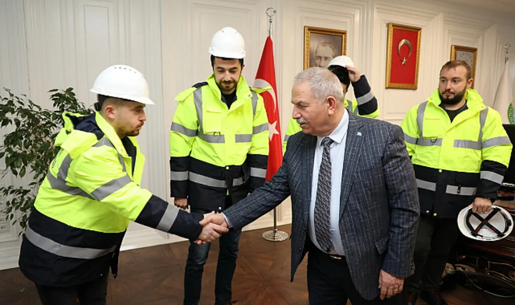İlkadım'dan Deprem Bölgesine Teknik Ekip 