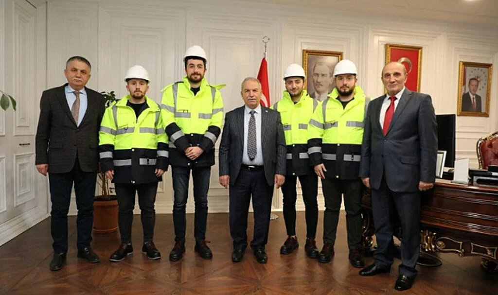 İlkadım Hasar Tespit Çalışmaları İçin Teknik Ekibi Deprem Bölgesine Gönderdi