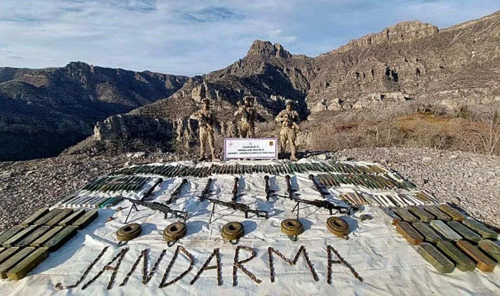 Jandarmadan Nokta Operasyon: Çok Sayıda Mühimmat Ele Geçirildi