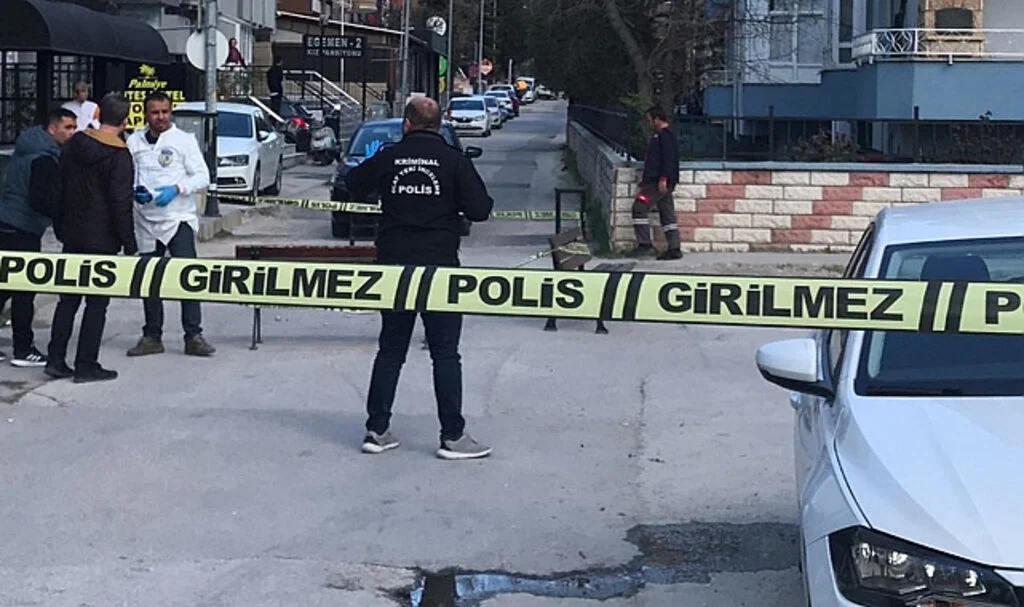  Kafedeki Tartışma Silahlı Kavgaya Dönüştü: 2 Yaralı