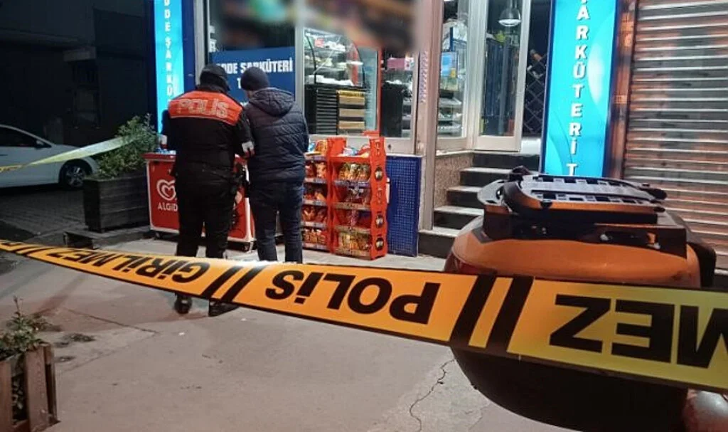  Kağıthane’de Tekel Bayine Silahlı Saldırı Anı Kamerada