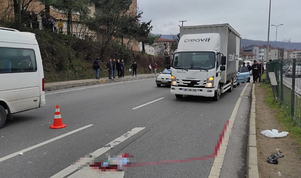 Kamyonetin Çarptığı Yaşlı Adam Ağır Yaralandı