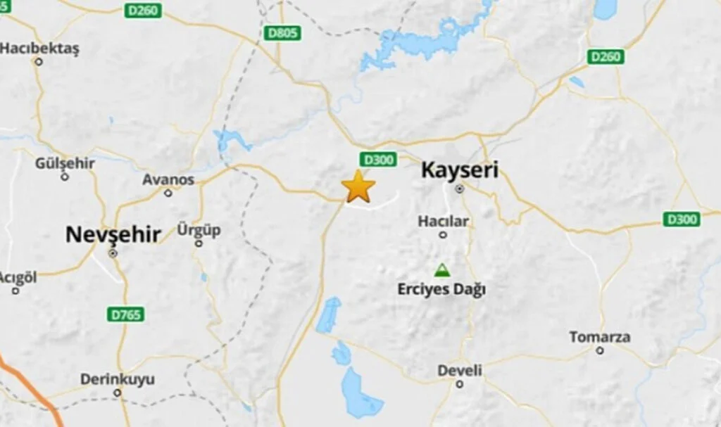 Kayseri'de Peş Peşe 3 Deprem!