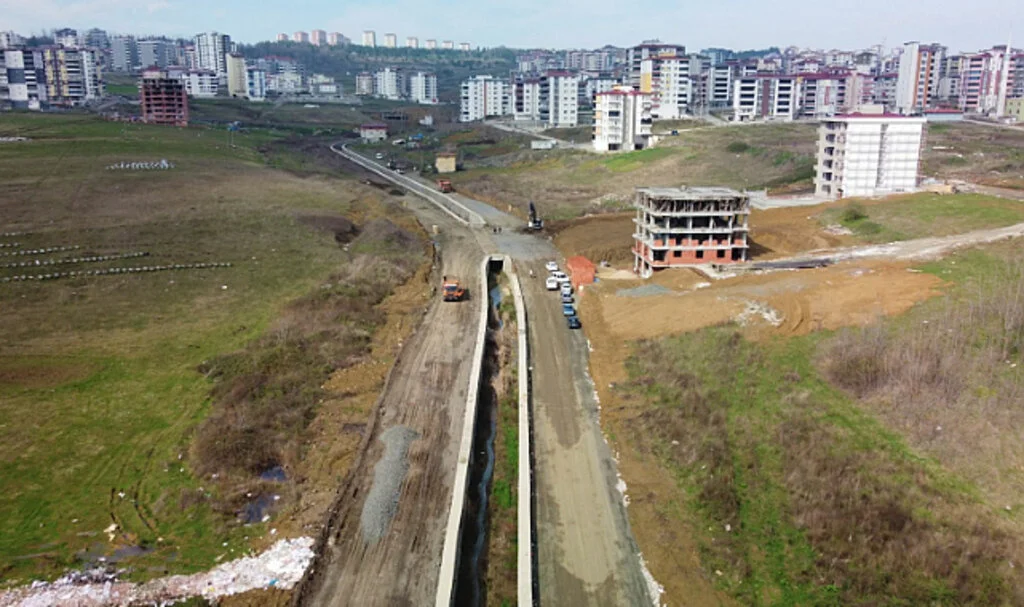 Kışla Mahalllesi'ne Çift Şeritli Yol Açılıyor 