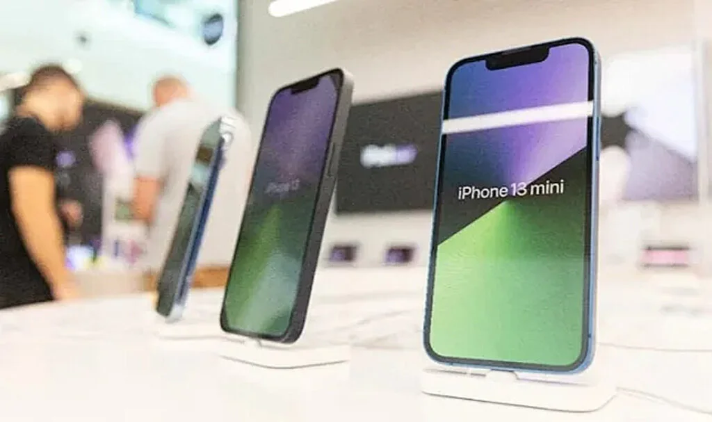 Kremlin’den Seçim Hazırlığı: Apple iPhone Kullanımına Yasak Geliyor