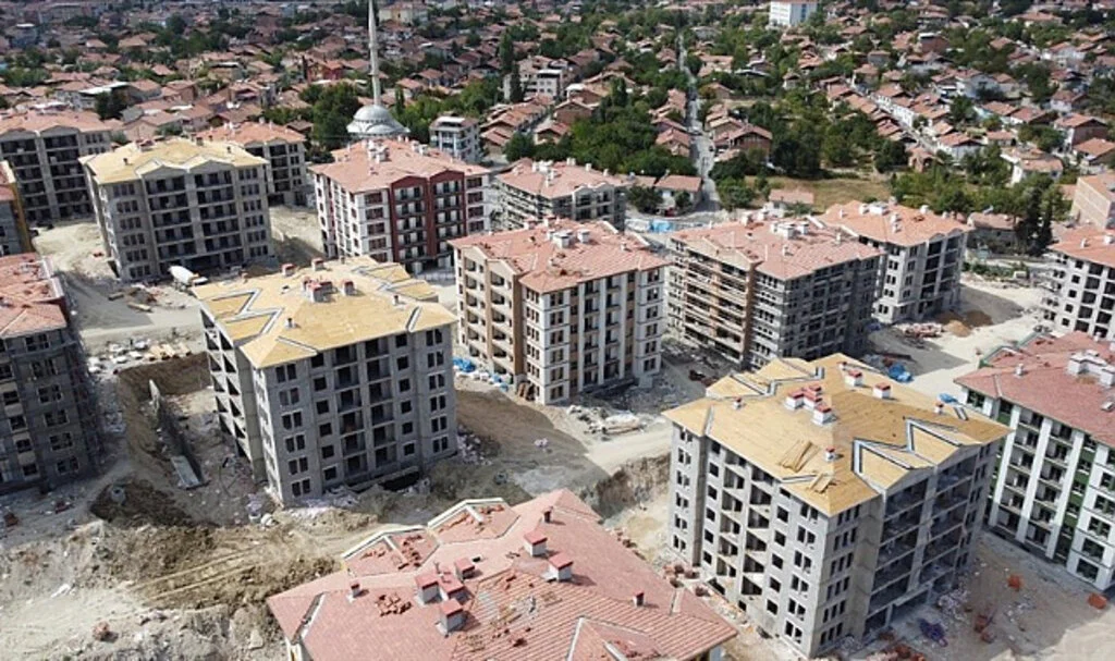 Malatya'da Kentsel Dönüşümle İnşa Edilen Konutların Fazlası Depremzedelere Verilecek