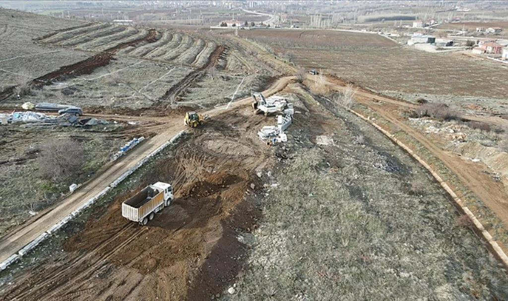 Malatya'nın Doğanşehir İlçesinde Kalıcı Konutlar İçin İlk Kazma Vuruldu