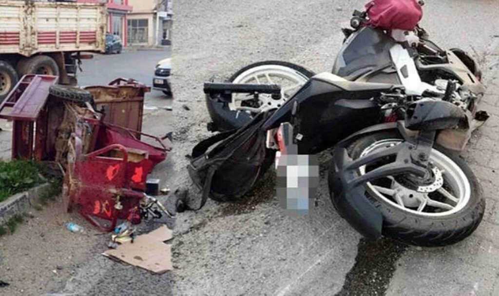 Manisa'da İki Motosiklet Çarpıştı: 2 Genç Öldü, 1 Çocuk Yaralı