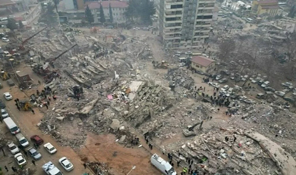 Meteoroloji’den Deprem Bölgesindeki İllere Fırtına Uyarısı