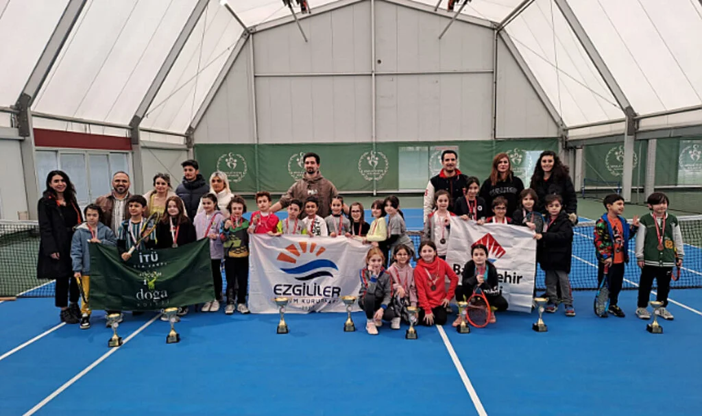Minikler Tenis İl Birinciliği Sona Erdi