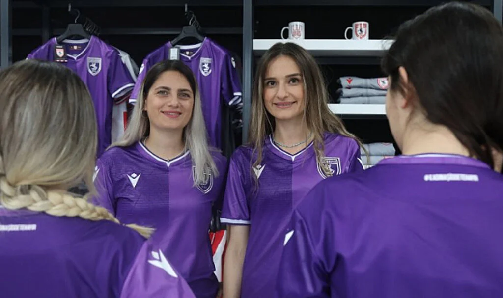 Mor Formanın Geliri 450 Kadına Dokundu