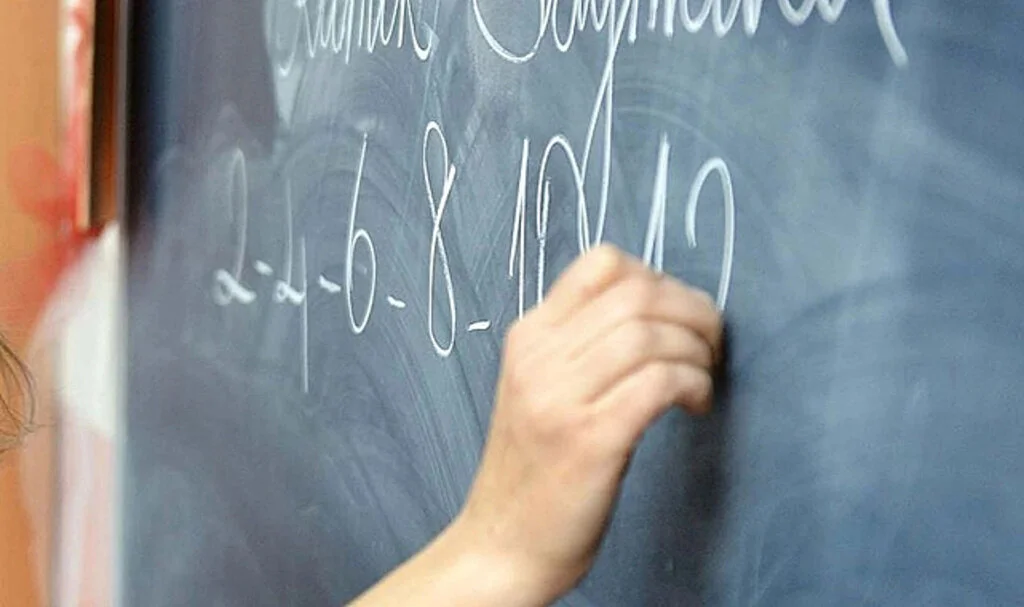 Öğretmenlerin Zorunlu Çalışma Yükümlülükleri Ertelendi