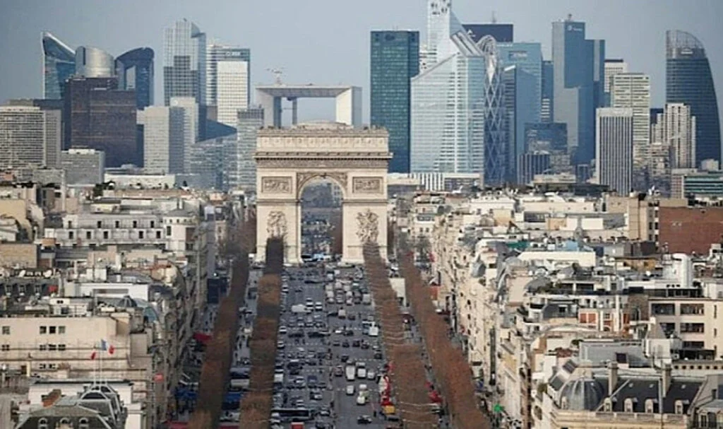Paris’te Savcılık 5 Bankanın Genel Merkezinde Arama Başlattı