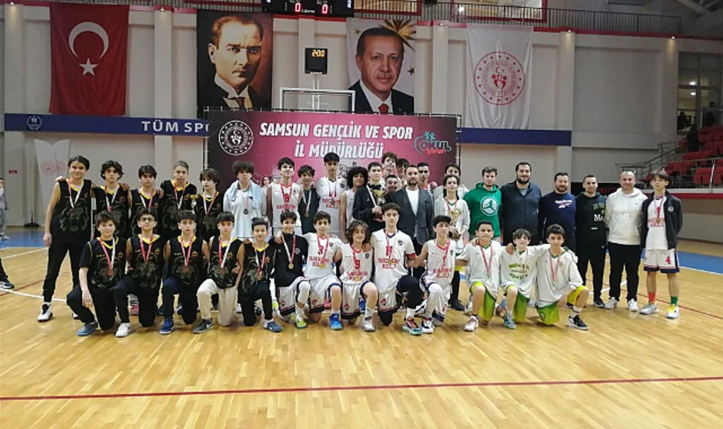 Potada Madalya Yağmuru