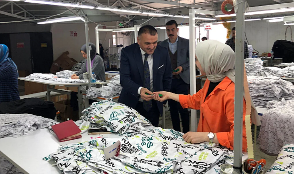 Salıpazarı Belediye Başkanı Akgül, Kadın Çalışanların Dünya Kadınlar Günü'nü Kutladı