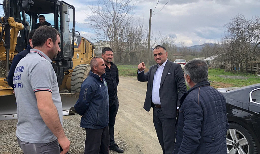 Salıpazarı'nda Yol Seferberliği