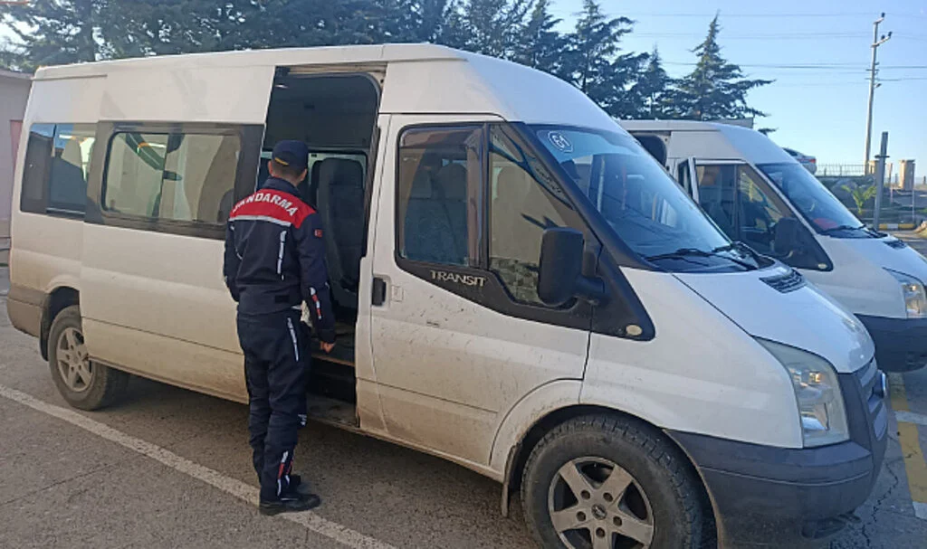 Samsun Bafra'da jandarmadan Okul Servis Araçlarına Denetim