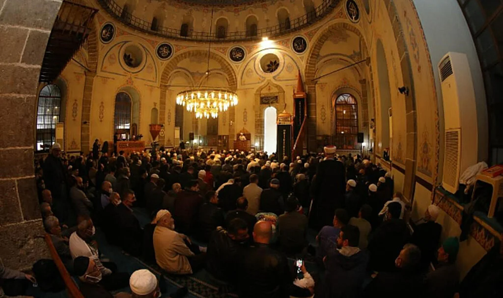 Samsun’da 29 Camide Her Akşam Hatimle Teravih Namazı Kılınacak