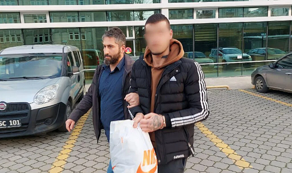 Samsun'da Arkadaşını Silahla Yaralayan Genç Tutuklandı
