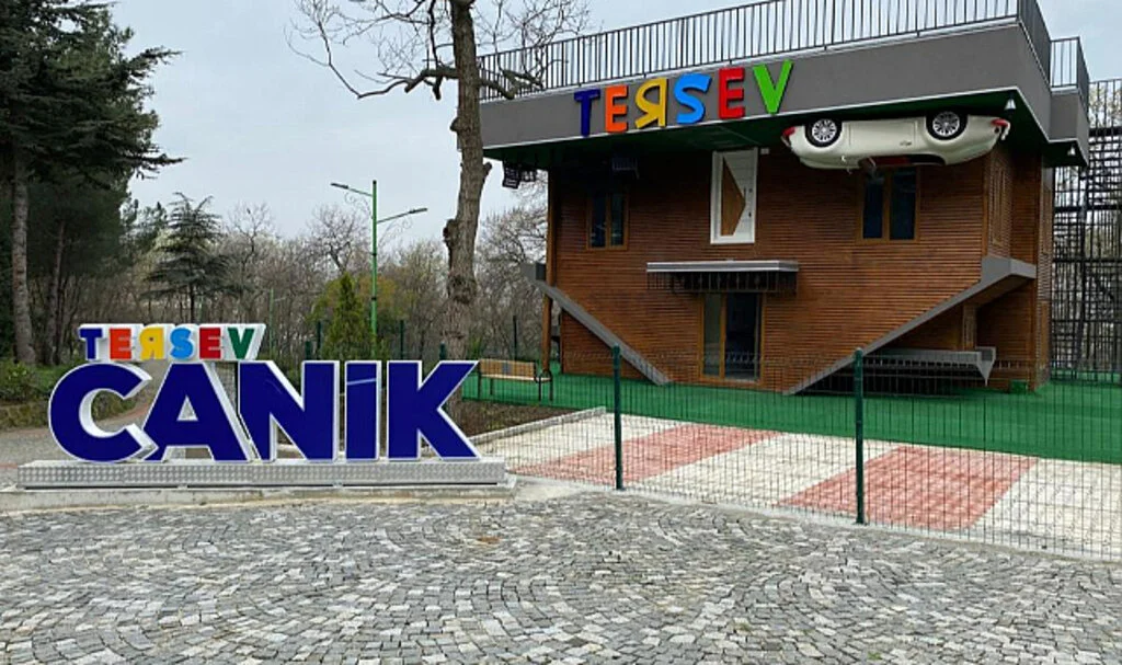 Samsun'da Baş Döndüren 'Ters Ev'