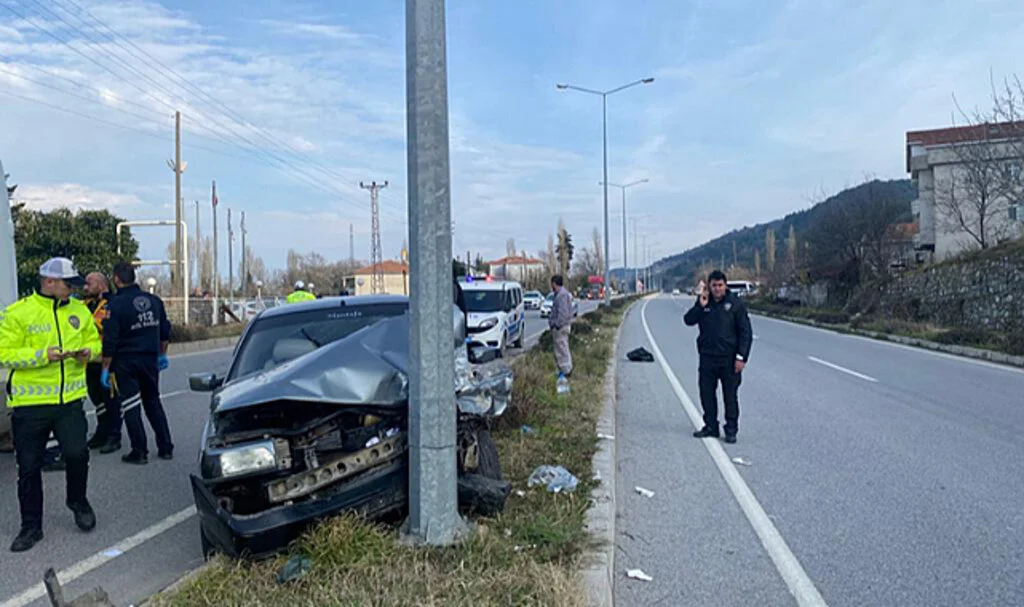 Samsun'da İki Otomobilin Çarpıştığı Kazada 6 Kişi Yaralandı