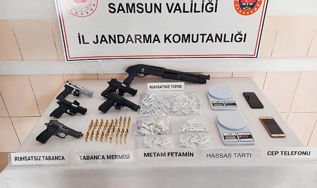 Samsun'da Jandarmadan 17 Adrese Eş Zamanlı Operasyon