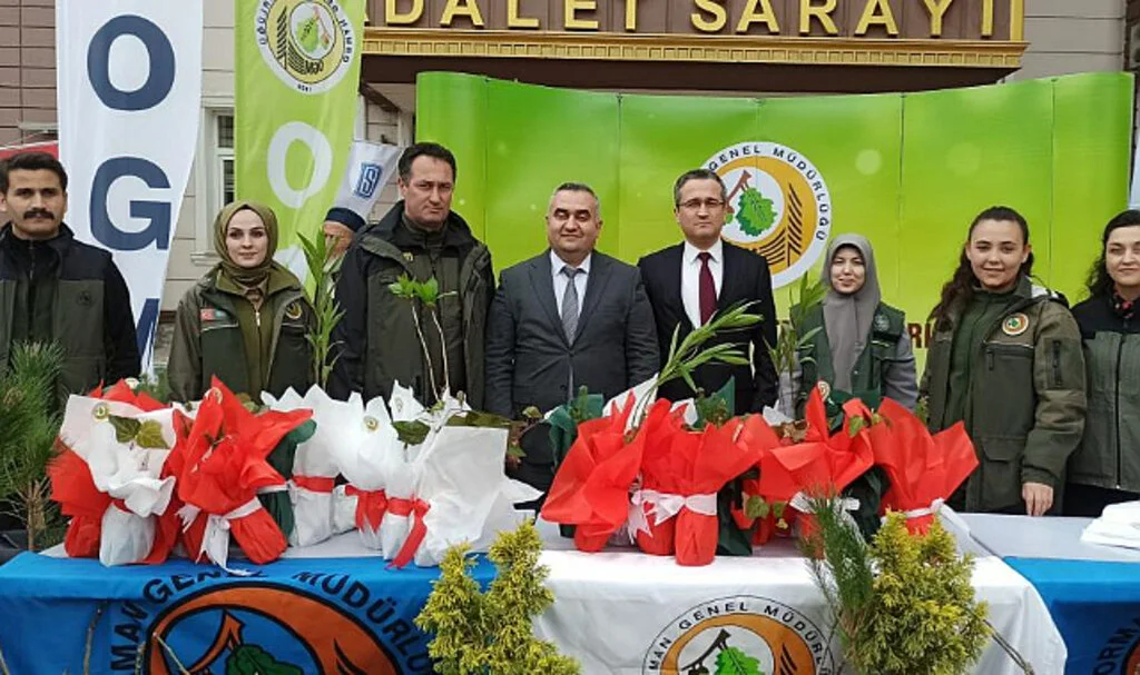 Samsun'da Orman Haftası'nda 30 Bin Fidan Dağıtımı Gerçekleşti
