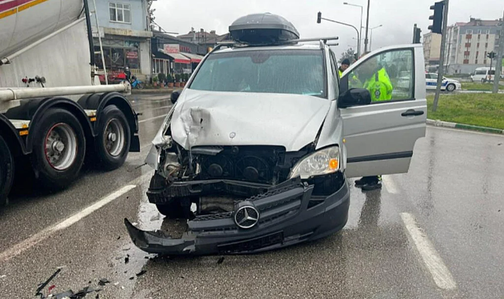 Samsun’da Trafik Kazası: 2 Yaralı