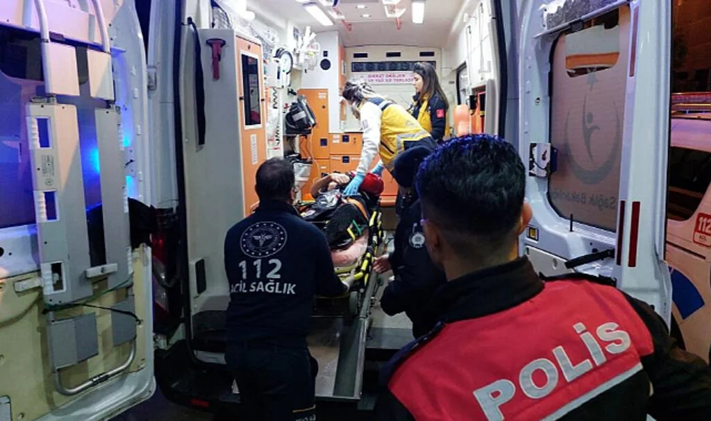 Samsun'da Yunus Polisi Kaza Yaptı: 1'i Polis 3 Yaralı