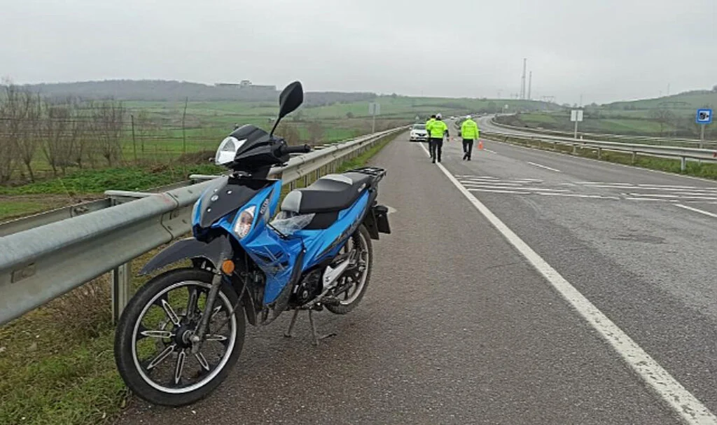 Samsun'sa Motosiklet Devrildi: 1 Ağır Yaralı